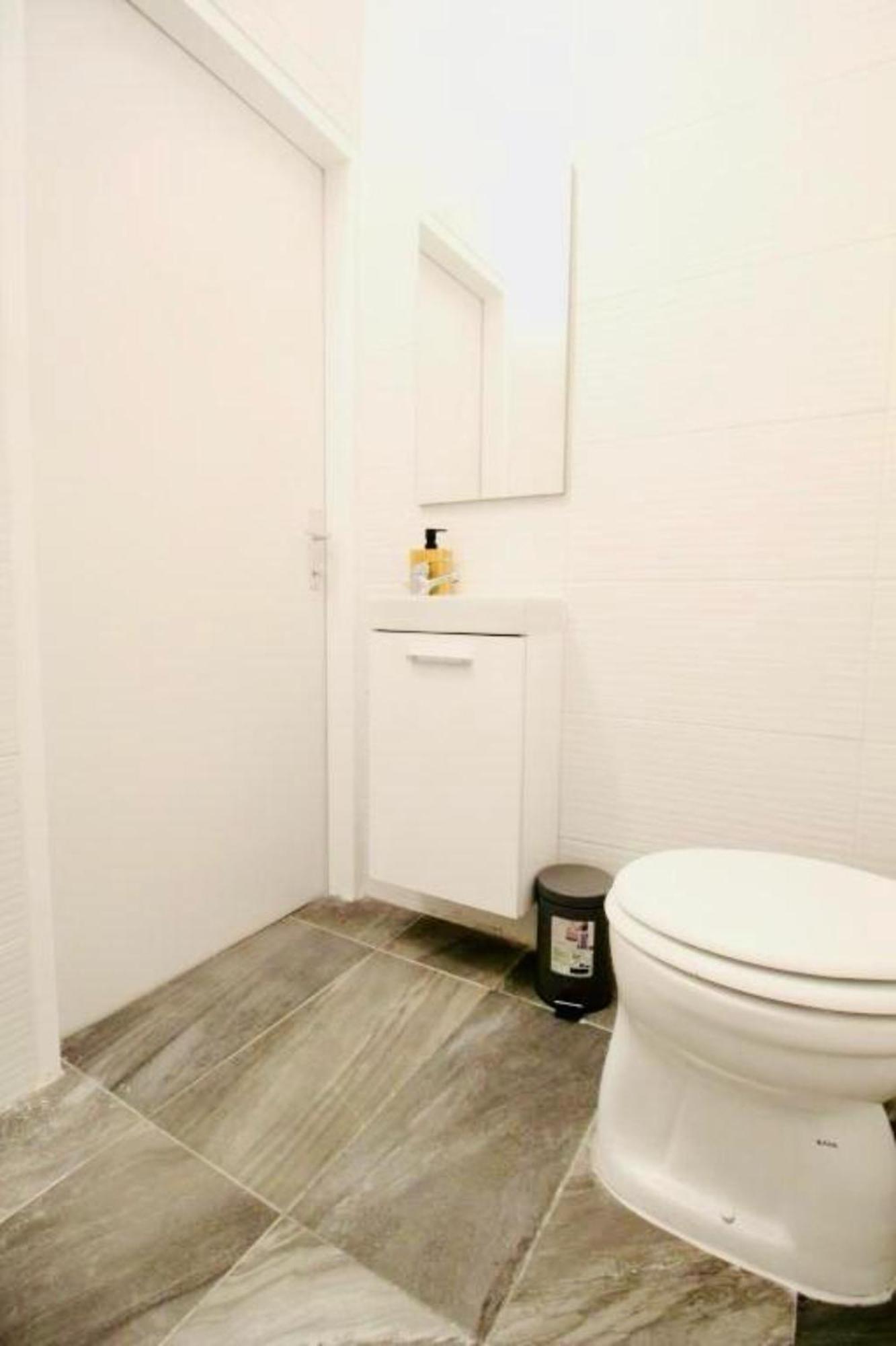 Spacious Cozy 1Br Apt Near To Danube River Vienna Exterior photo